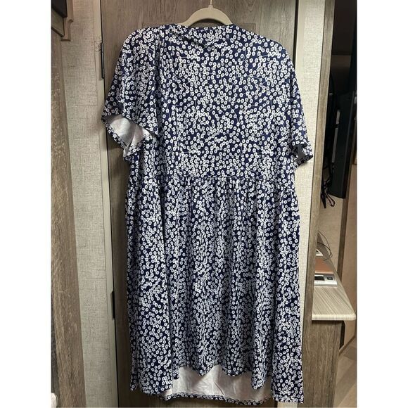 NEW Plus Mini Dresses Flowy Floral Print Blue  Dress 4X - Picture 2 of 3